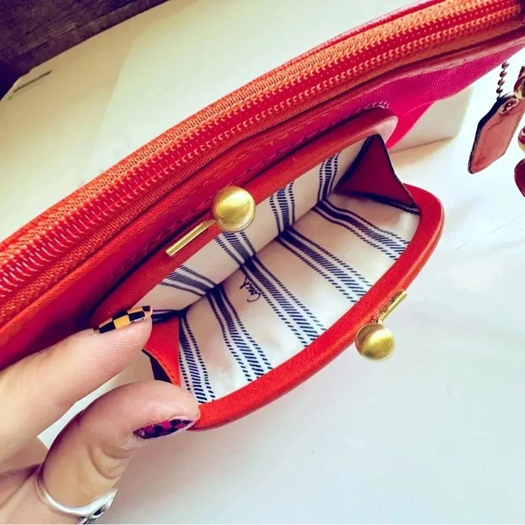 Coach Y2K Rare Ltd Ed Bonnie Cashin Cash Wristlet - Picture 4 of 5